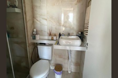 Apartamento à venda com 37m², 2 quartos e sem vagaBanheiro