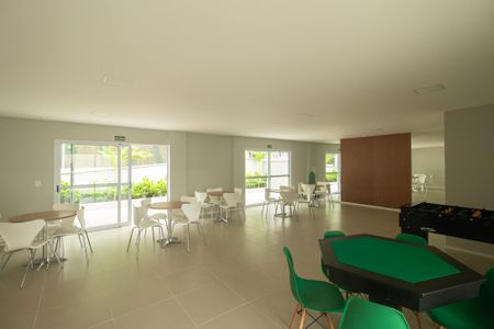 Apartamento para alugar com 45m², 2 quartos e 1 vaga Apartamento para alugar com 45m², 2 quartos e 1 vagaÁrea comum - Salão de festas