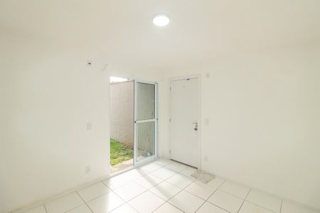 Sala de apartamento para alugar com 2 quartos, 45m² em Campo Grande, Rio de Janeiro