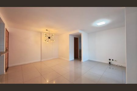 Apartamento para alugar com 86m², 2 quartos e 1 vaga Apartamento para alugar com 86m², 2 quartos e 1 vagaSala