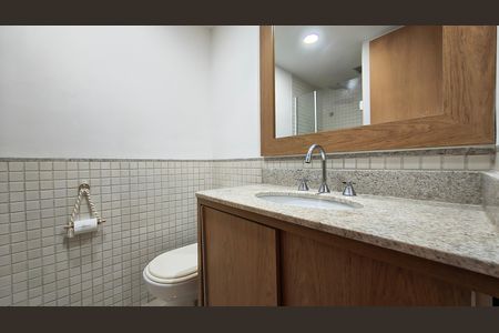 Apartamento para alugar com 86m², 2 quartos e 1 vaga Apartamento para alugar com 86m², 2 quartos e 1 vagaBanheiro da Suíte