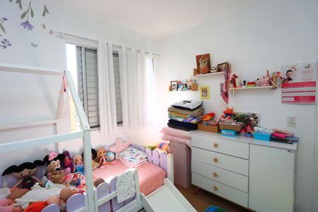 Quarto 2 de apartamento para alugar com 2 quartos, 46m² em Parque das Cigarreiras, Taboão da Serra