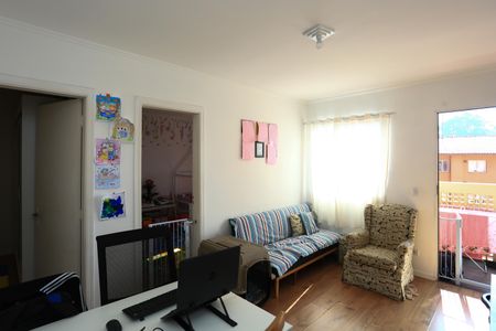 Sala de apartamento para alugar com 2 quartos, 46m² em Parque das Cigarreiras, Taboão da Serra