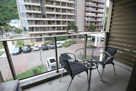 Varanda de kitnet/studio para alugar com 1 quarto, 20m² em Jacarepaguá, Rio de Janeiro