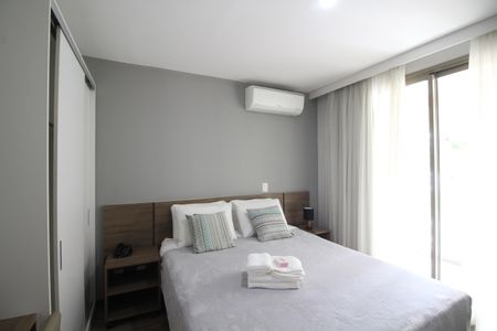 Quarto de kitnet/studio para alugar com 1 quarto, 20m² em Jacarepaguá, Rio de Janeiro