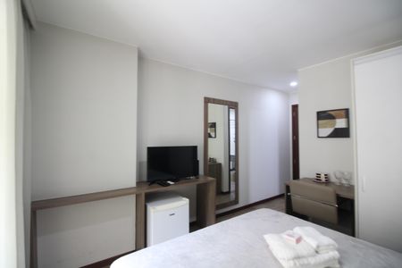 Quarto de kitnet/studio para alugar com 1 quarto, 20m² em Jacarepaguá, Rio de Janeiro