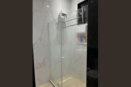 Casa à venda com 300m², 2 quartos e 4 vagas