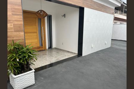Casa à venda com 300m², 2 quartos e 4 vagas