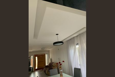 Casa à venda com 300m², 2 quartos e 4 vagas