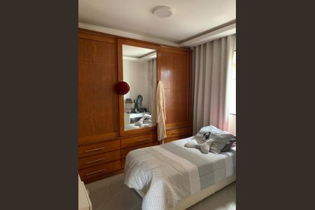 Casa à venda com 300m², 2 quartos e 4 vagas
