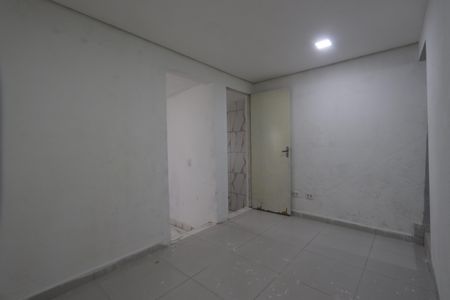 Sala de casa para alugar com 2 quartos, 30m² em Jardim Guiomar, São Paulo