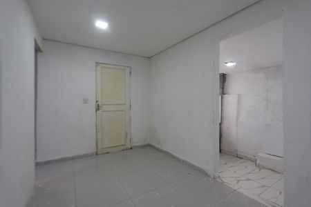 Sala de casa para alugar com 2 quartos, 30m² em Jardim Guiomar, São Paulo