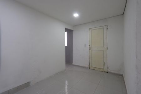 Sala de casa para alugar com 2 quartos, 30m² em Jardim Guiomar, São Paulo