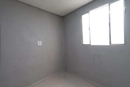 Quarto  de casa para alugar com 2 quartos, 30m² em Jardim Guiomar, São Paulo
