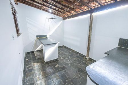 Casa de condomínio para alugar com 78m², 4 quartos e 1 vagaArea de serviço