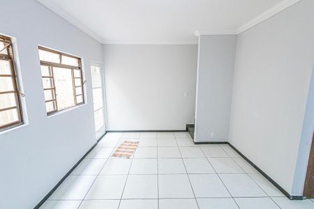 Casa de condomínio para alugar com 78m², 4 quartos e 1 vagaSala
