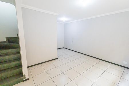 Casa de condomínio para alugar com 78m², 4 quartos e 1 vagaSala
