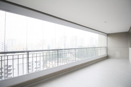 Apartamento à venda com 170m², 3 quartos e 3 vagasVaranda Sala