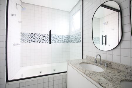 Apartamento à venda com 170m², 3 quartos e 3 vagasBanheiro 