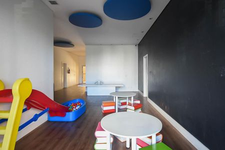 Apartamento à venda com 170m², 3 quartos e 3 vagas Apartamento à venda com 170m², 3 quartos e 3 vagasÁrea comum