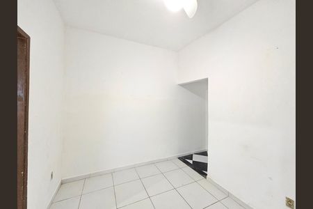 Casa para alugar com 80m², 1 quarto e sem vaga Casa para alugar com 80m², 1 quarto e sem vagaSala