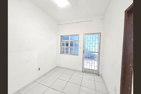 Casa para alugar com 80m², 1 quarto e sem vaga Casa para alugar com 80m², 1 quarto e sem vagaSala