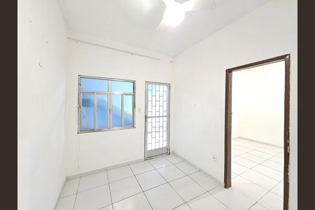 Casa para alugar com 80m², 1 quarto e sem vaga Casa para alugar com 80m², 1 quarto e sem vagaSala