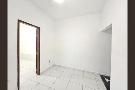 Casa para alugar com 80m², 1 quarto e sem vaga Casa para alugar com 80m², 1 quarto e sem vagaSala