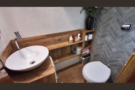 Casa à venda com 300m², 3 quartos e 2 vagasLavabo 