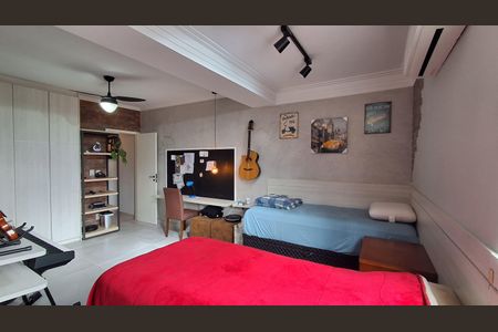 Casa à venda com 300m², 3 quartos e 2 vagasQuarto 