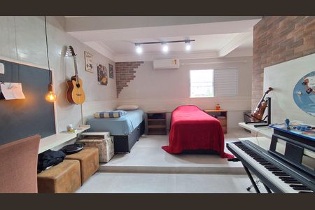 Casa à venda com 300m², 3 quartos e 2 vagasQuarto 