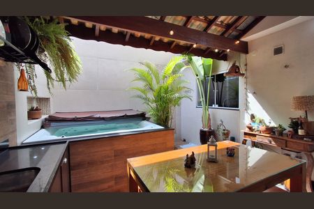 Casa à venda com 300m², 3 quartos e 2 vagasÁrea gourmet 