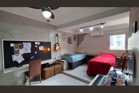 Casa à venda com 300m², 3 quartos e 2 vagasQuarto 