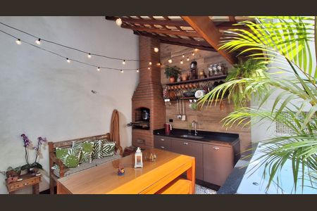 Casa à venda com 300m², 3 quartos e 2 vagasÁrea gourmet 