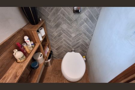 Casa à venda com 300m², 3 quartos e 2 vagasLavabo 