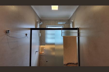 Casa à venda com 300m², 3 quartos e 2 vagasBanheiro Suíte 