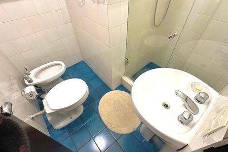 Apartamento à venda com 247m², 4 quartos e 2 vagasBanheiro 