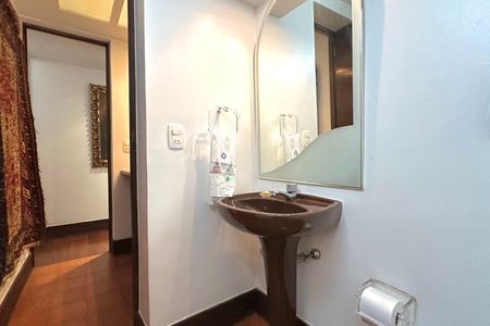 Apartamento à venda com 247m², 4 quartos e 2 vagasLavabo