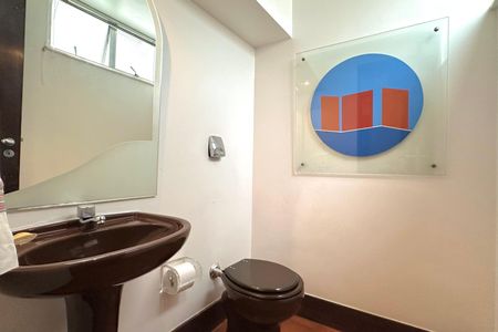 Apartamento à venda com 247m², 4 quartos e 2 vagasLavabo