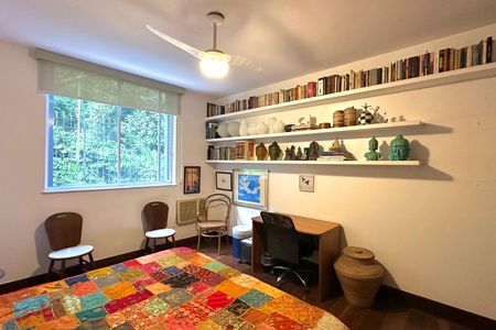 Apartamento à venda com 247m², 4 quartos e 2 vagasQuarto 01