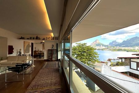 Apartamento à venda com 247m², 4 quartos e 2 vagasSala