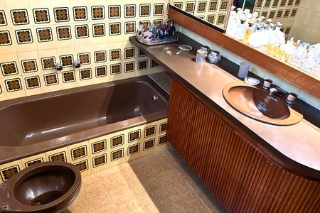 Apartamento à venda com 247m², 4 quartos e 2 vagasBanheiro da suíte 2