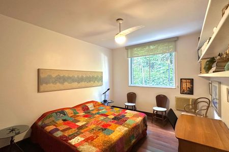 Apartamento à venda com 247m², 4 quartos e 2 vagasQuarto 01