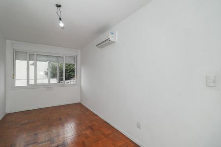 Quarto de apartamento para alugar com 1 quarto, 39m² em Passo D’areia, Porto Alegre