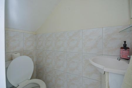 Casa à venda com 114m², 3 quartos e 2 vagas Casa à venda com 114m², 3 quartos e 2 vagasLavabo