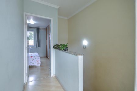 Casa à venda com 114m², 3 quartos e 2 vagas Casa à venda com 114m², 3 quartos e 2 vagasEscada