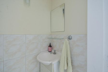 Casa à venda com 114m², 3 quartos e 2 vagas Casa à venda com 114m², 3 quartos e 2 vagasLavabo