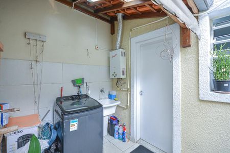 Casa à venda com 114m², 3 quartos e 2 vagas Casa à venda com 114m², 3 quartos e 2 vagasÁrea de Serviço