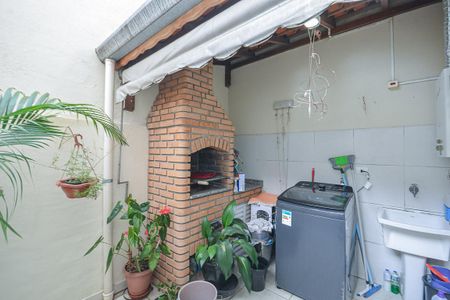 Casa à venda com 114m², 3 quartos e 2 vagas Casa à venda com 114m², 3 quartos e 2 vagasÁrea de Serviço