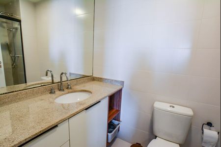 Apartamento à venda com 61m², 2 quartos e 1 vaga Apartamento à venda com 61m², 2 quartos e 1 vagaBanheiro da Suíte